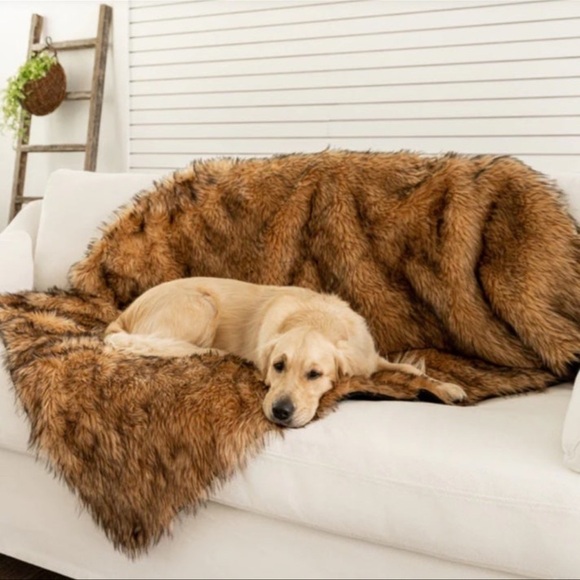 (NWT) PupProtector Waterproof Throw Blanket - Sable Tan, Large (80”L X 62”W) - Picture 5 of 12